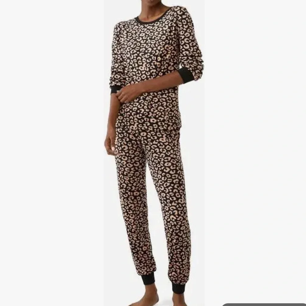 NWT Kate Spade Black and Brown Leopard Velour Jogger Pajama Set Size Medium - Picture 1 of 5